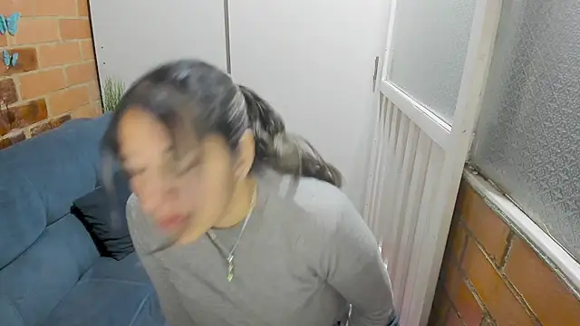 Penelope47 live cam on StripChat