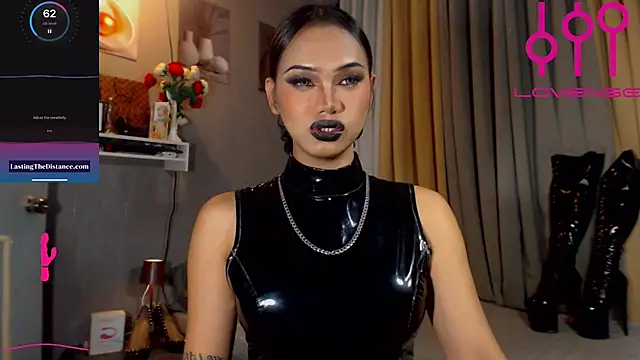Lexi_ThunderFuck live cam on StripChat
