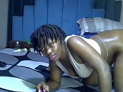 melanin_moon live cam on StripChat