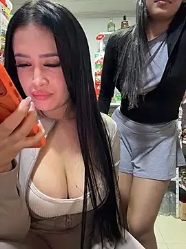 Sara_fun live cam on StripChat