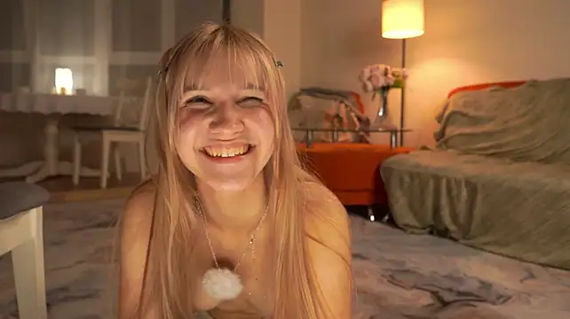 BelleTrovato live cam on StripChat