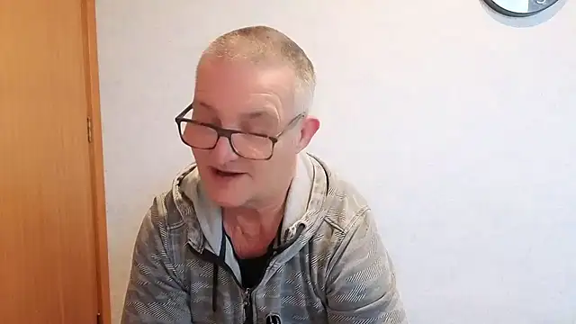 daddy_man live cam on StripChat