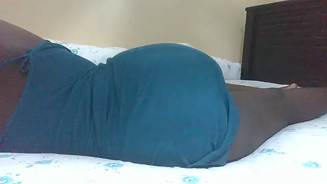 Huge_Bootybae live cam on StripChat