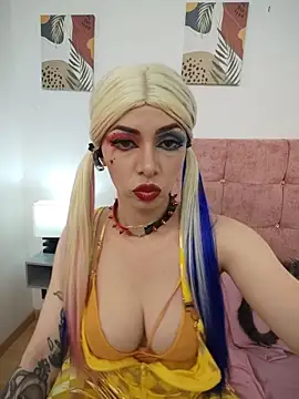 Cassie_Cage live cam on StripChat