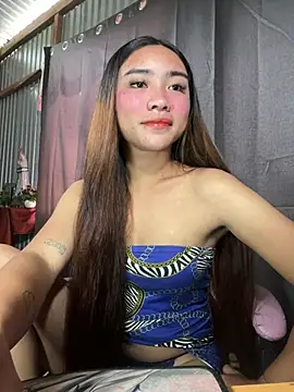 Monstercock_mika live cam on StripChat