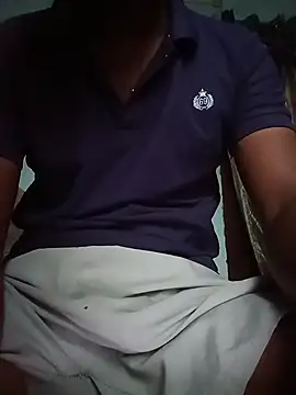 choco_late_boy72 live cam on StripChat