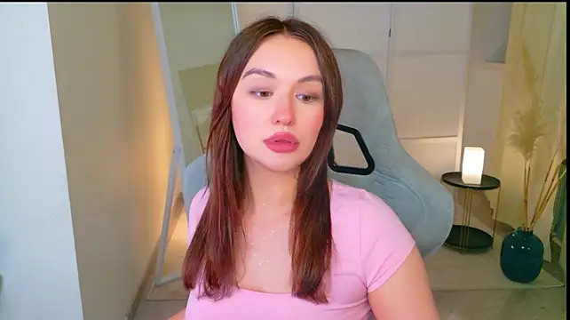 Alice_Autuum live cam on StripChat