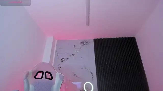 Chloemuaak live sex cam