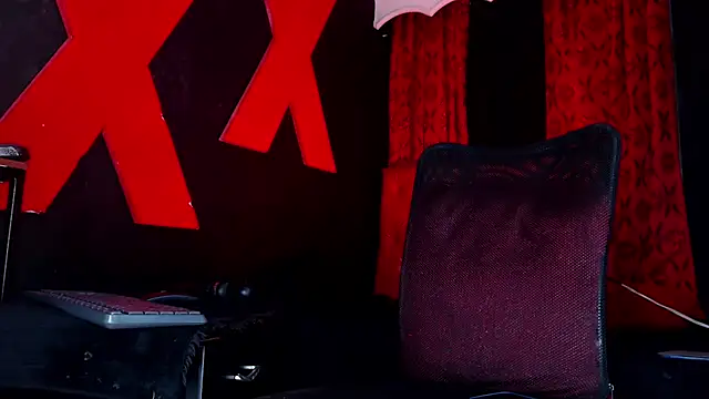 abrilbigcock live cam on StripChat