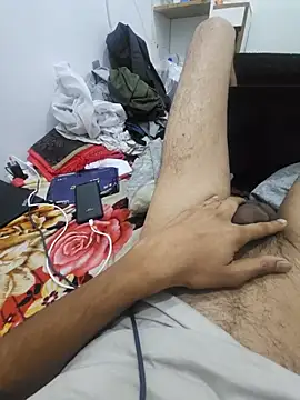 Dubaiguy2 live cam on StripChat