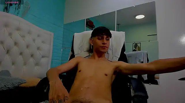 DraxBlade09 live cam on StripChat
