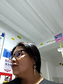 DianaOchoa_ live cam on StripChat