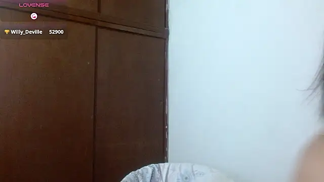 Amber-Leea live cam on StripChat