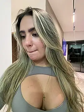 Miilana_ live cam on StripChat