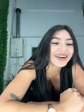 GemmaAnthonova live cam on StripChat