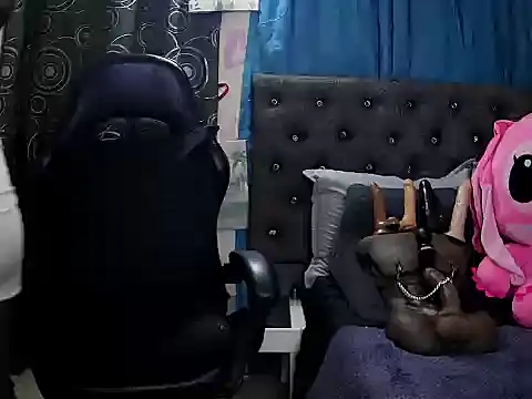 sara_greyx live cam on StripChat