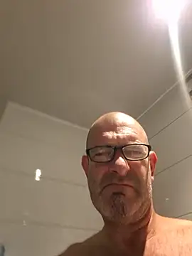 ValuatedSiderite live cam on StripChat