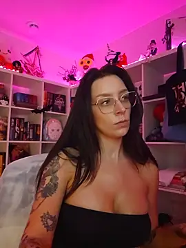 LilyOrion live cam on StripChat