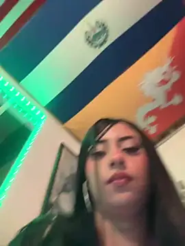 LilacNoir live cam on StripChat