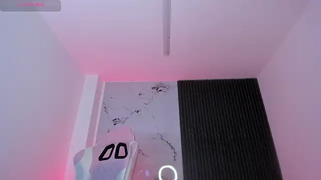 Chloemuaak live cam on StripChat