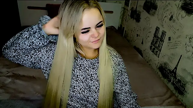 lovely-eyes live cam on StripChat