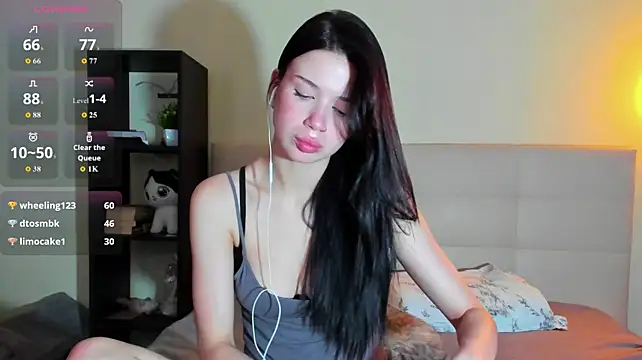 Tune_Godnesss live cam on StripChat