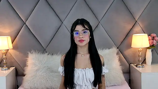 OliviaDiaz live cam on StripChat
