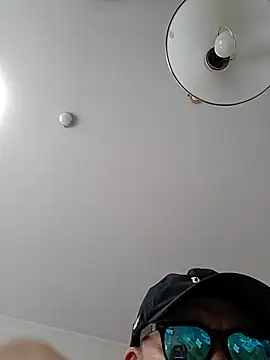 YAMAMOTO210 live cam on StripChat