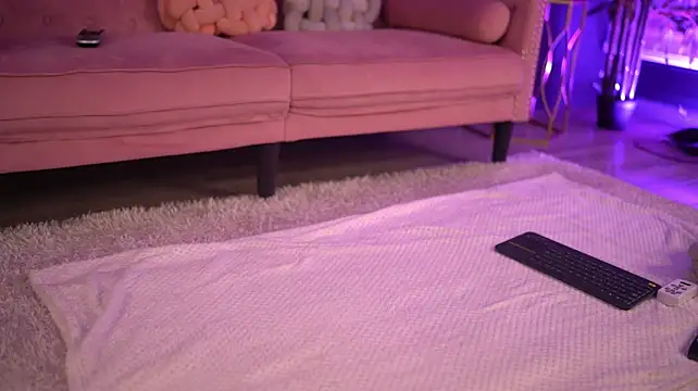 AlessiaNoire live cam on StripChat