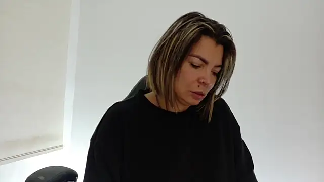 charlotedoll live cam on StripChat