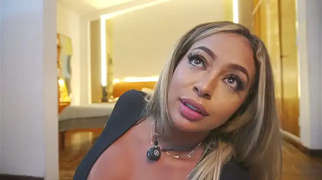 charlottelover21 live cam on StripChat