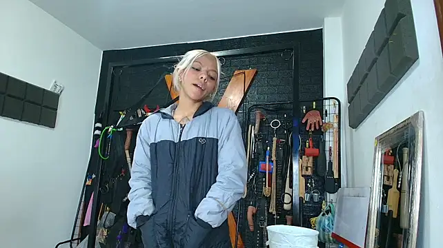 Ariaoficial live sex cam