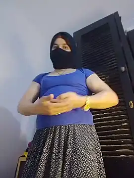 Banouti_23 live sex cam