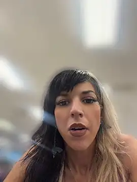 lil_jiggly live cam on StripChat