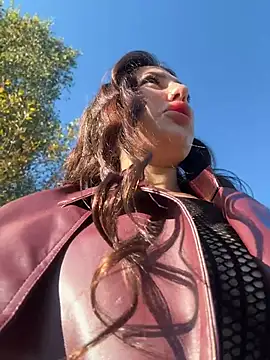 AleksandraRich live cam on StripChat