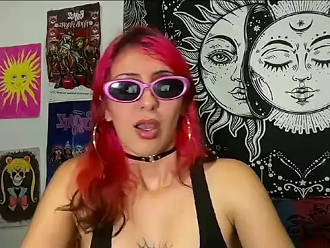 Cherrypieuwu live sex cam