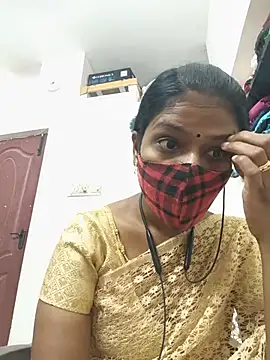 Tamil_Yalini12 live cam on StripChat