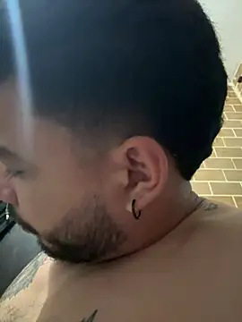 _kamilo live cam on StripChat