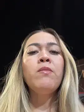 Danielavegax live cam on StripChat