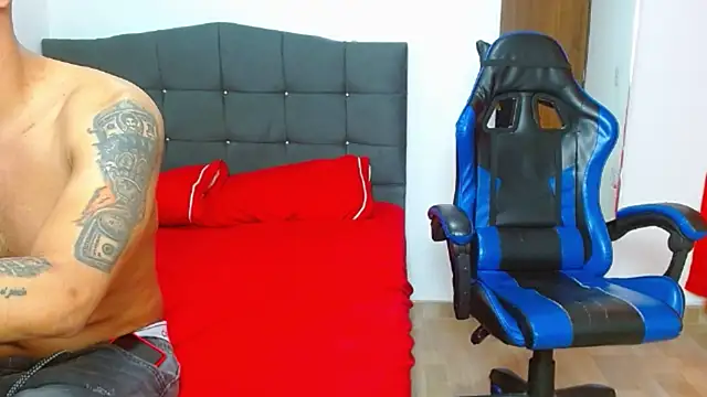 big--boss live cam on StripChat