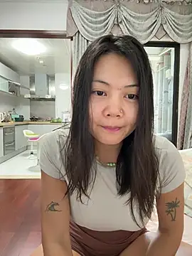 ruanruan05 live cam on StripChat
