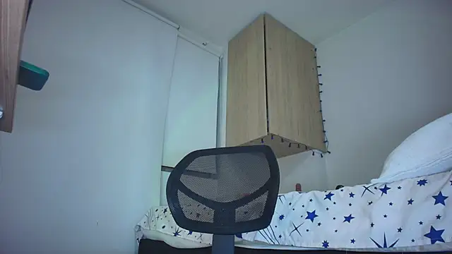 Charlotte11-11 live cam on StripChat
