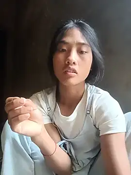 Hoa-tuylip live cam on StripChat