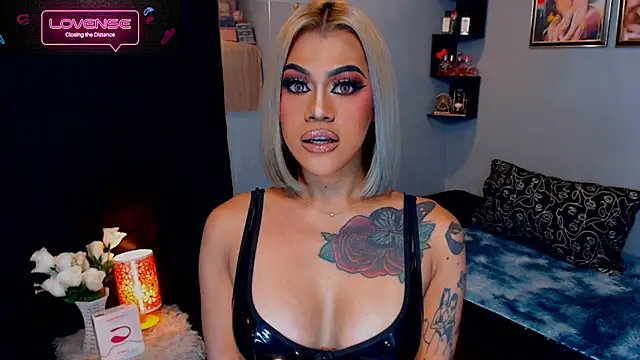 StellaStrong30 live cam on StripChat