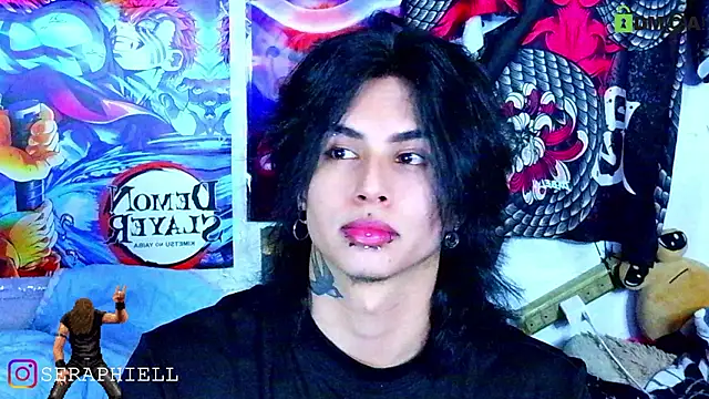 Seraphiell live cam on StripChat