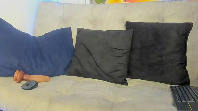 kaiagerbes3 live cam on StripChat