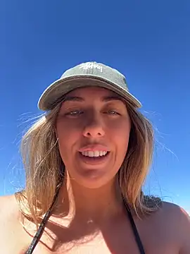 Aussielulu live cam on StripChat
