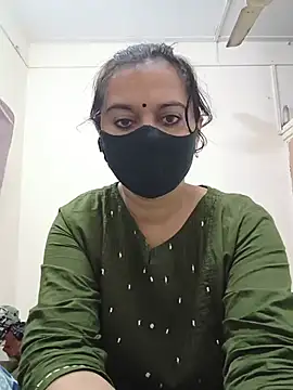spasyQueen69 live cam on StripChat