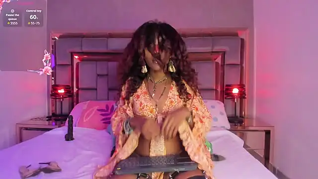 ElarisBlake live cam on StripChat