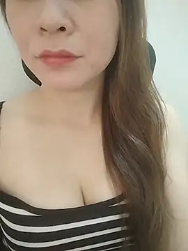 Snail_niE live cam on StripChat